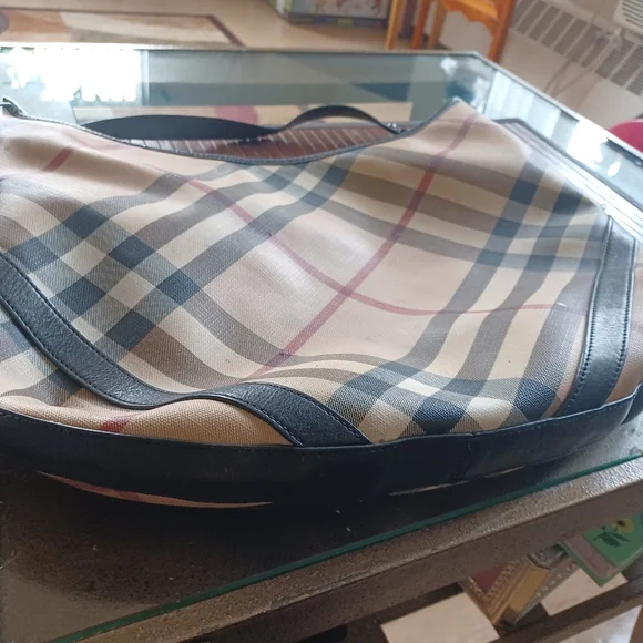 Burberry Large Purse - Picture 2 of 7